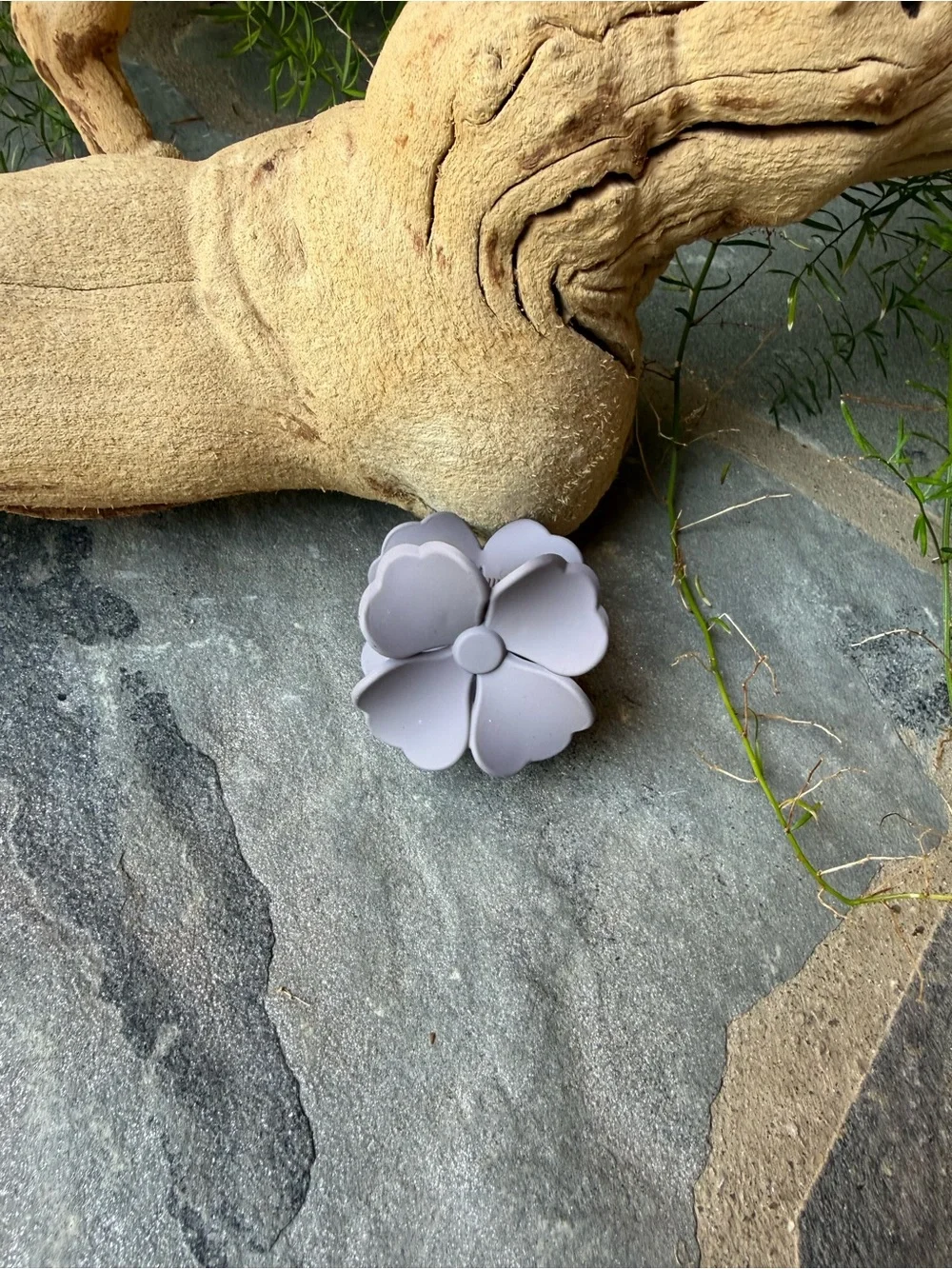 New🌟free People- Lavender Flower Hair Clip